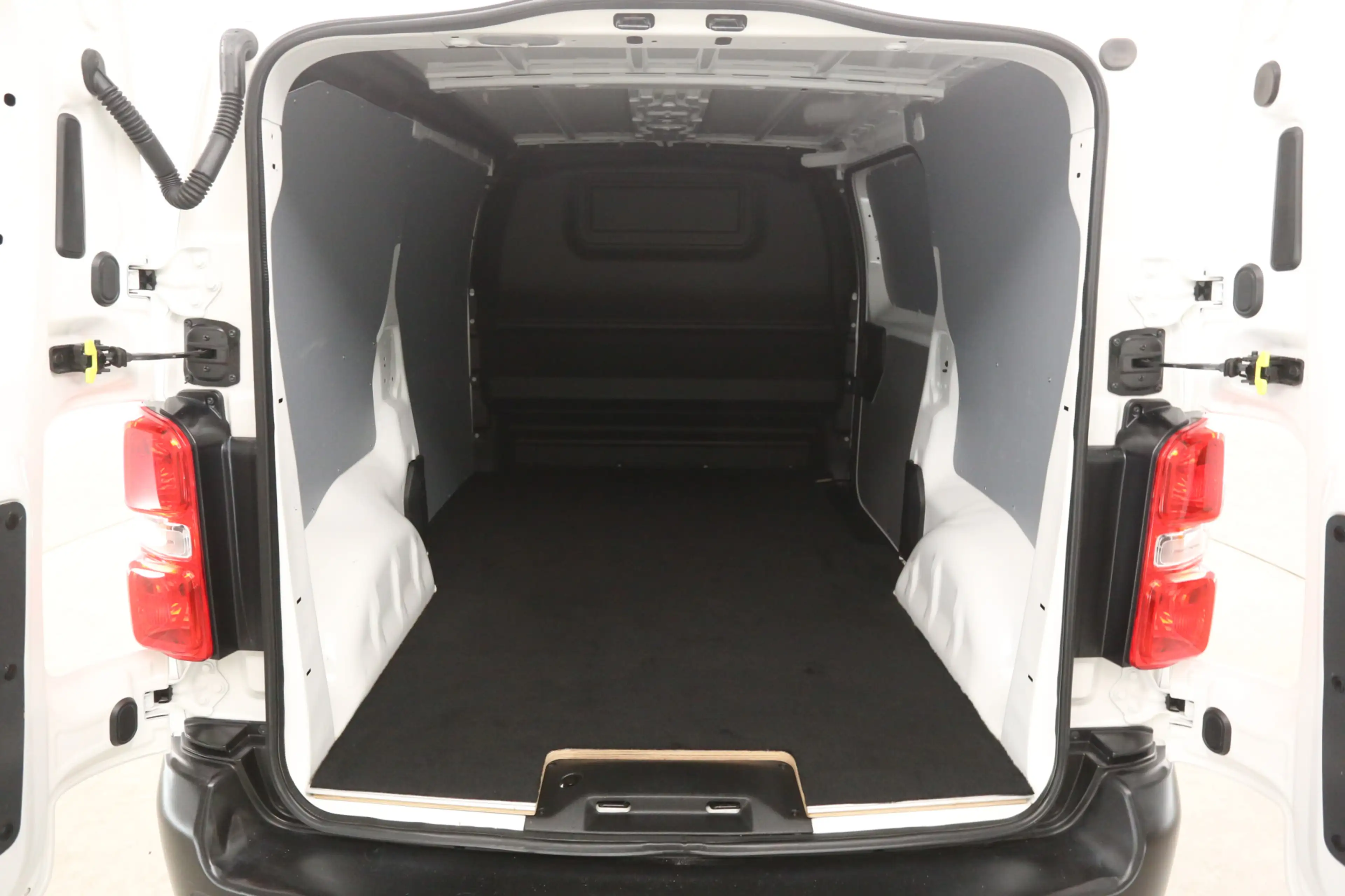 Toyota Proace 2.0 D-4D 145PK L2H1 | Airco | Cruise | Carplay | 3 — photo 3