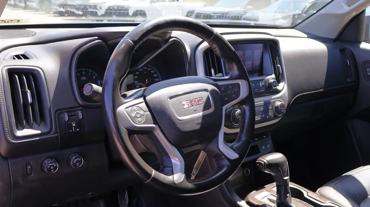 GMC Canyon снимка GMC Canyon