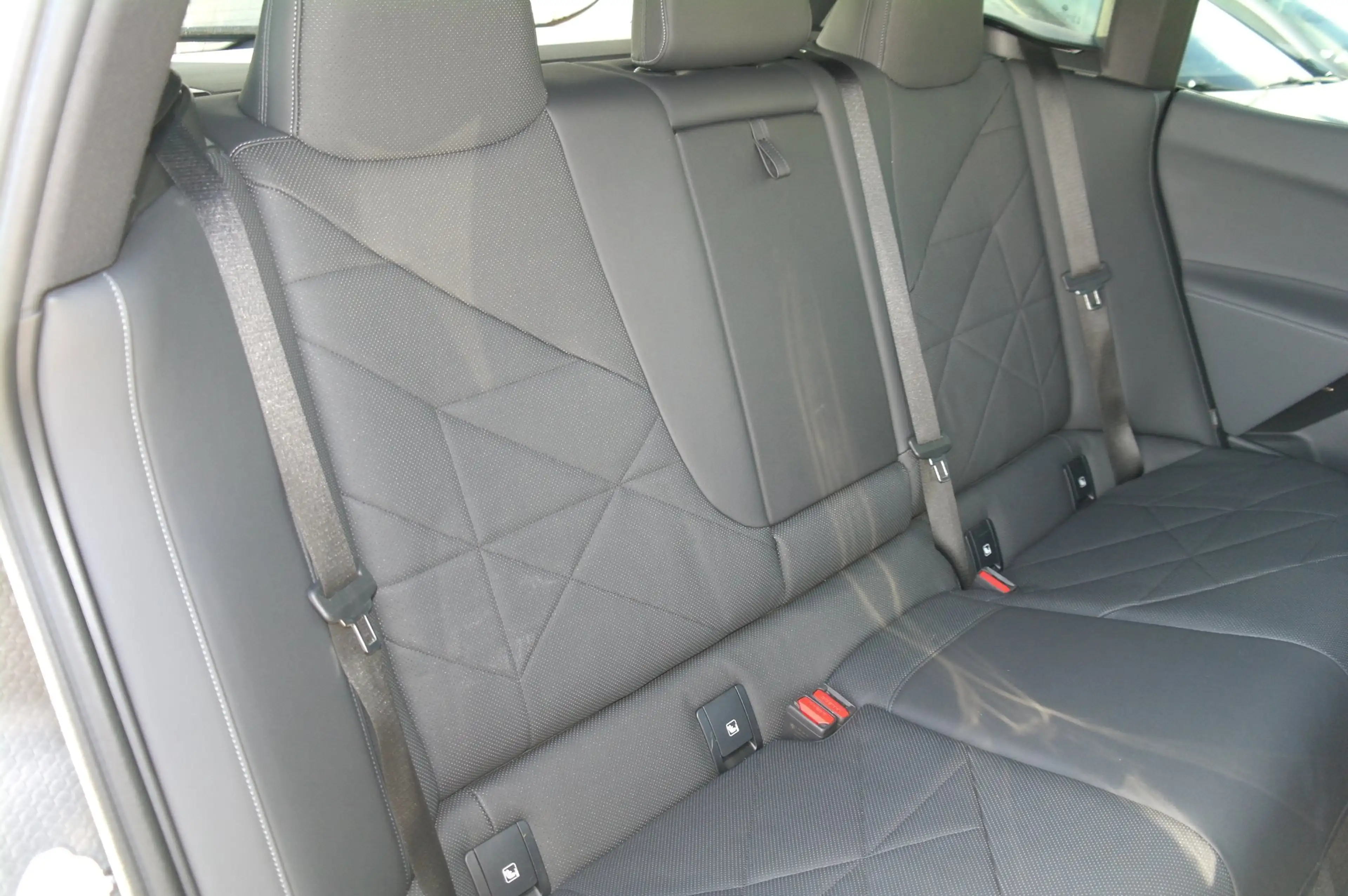 BMW iX xDrive40 — photo 5