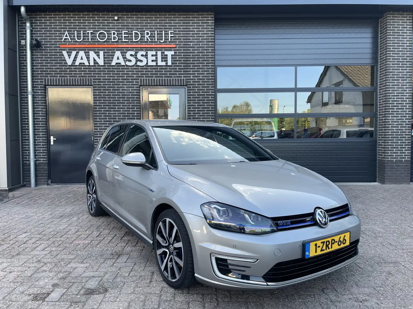 Volkswagen Golf GTE 1.4 TSI Navi , Clima , Cruise Grau - 1