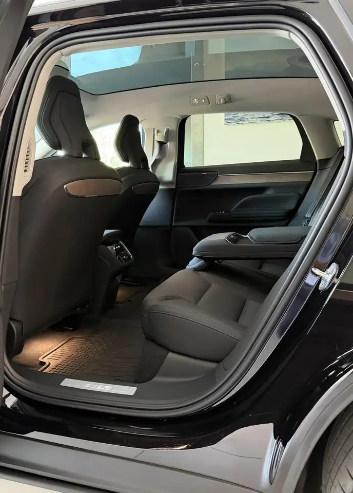 Volvo ES90 2026