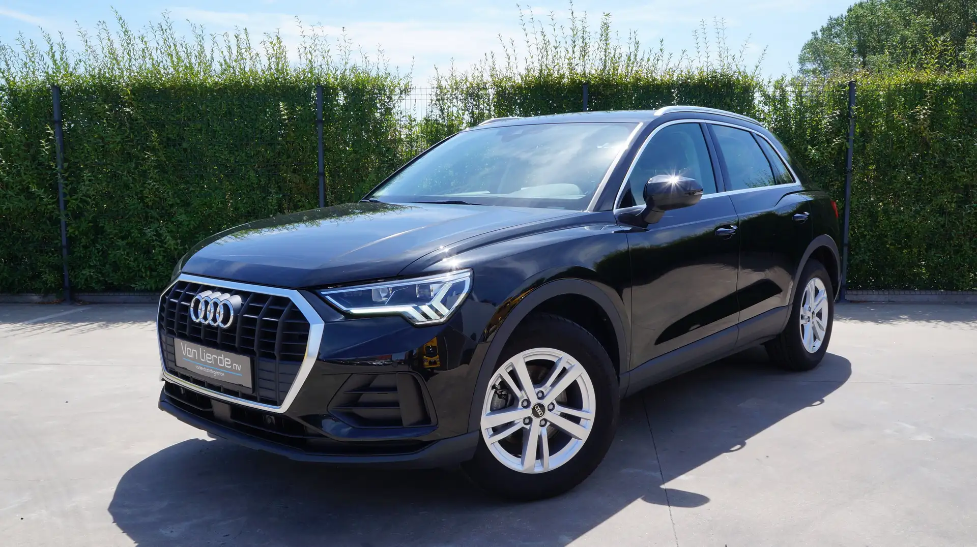 Audi Q3 Q3 35 TFSI 150 pk S-tronic Carplay Pdc Led 12m Gar Чёрный - 1
