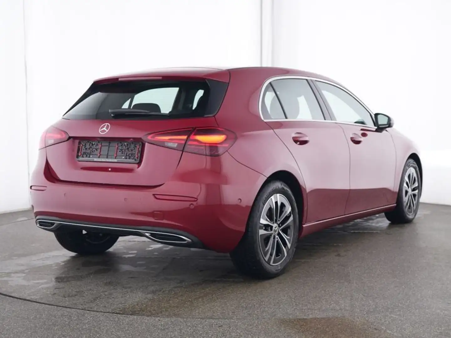 Mercedes-Benz A 200 Progressive; Autom.; MBUX; Winterpaket Rot - 2