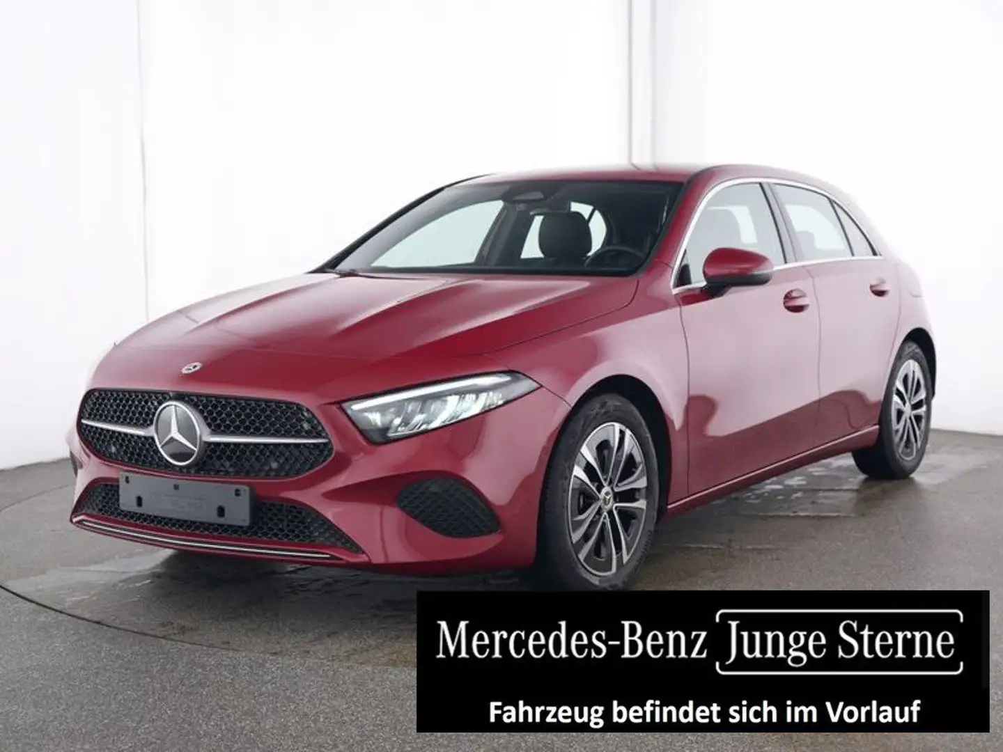Mercedes-Benz A 200 Progressive; Autom.; MBUX; Winterpaket Rot - 1