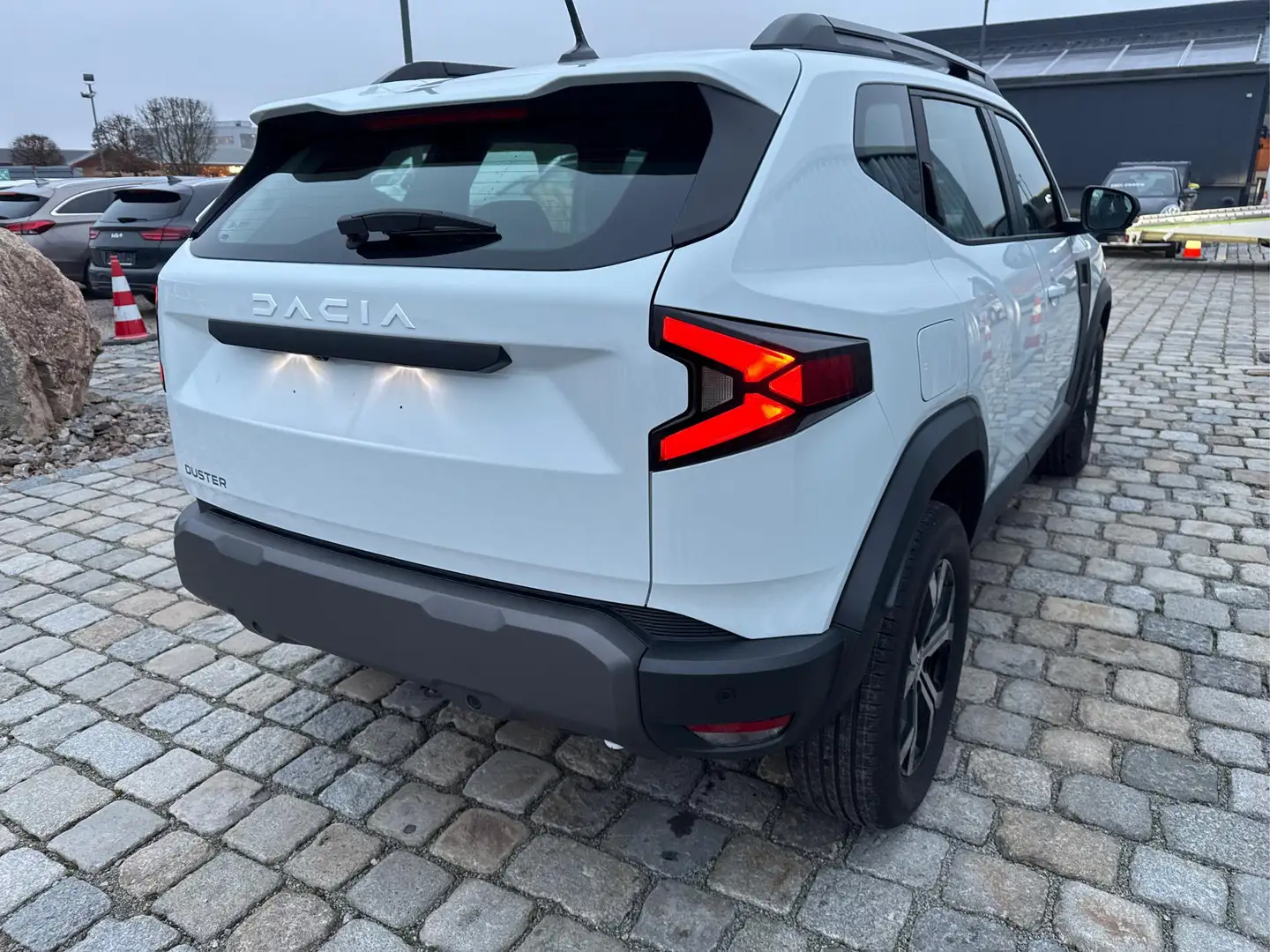 Dacia Duster Expression 1,2 TCe 96 KW (130 PS)-Sitzheizung-R... Weiß - 2