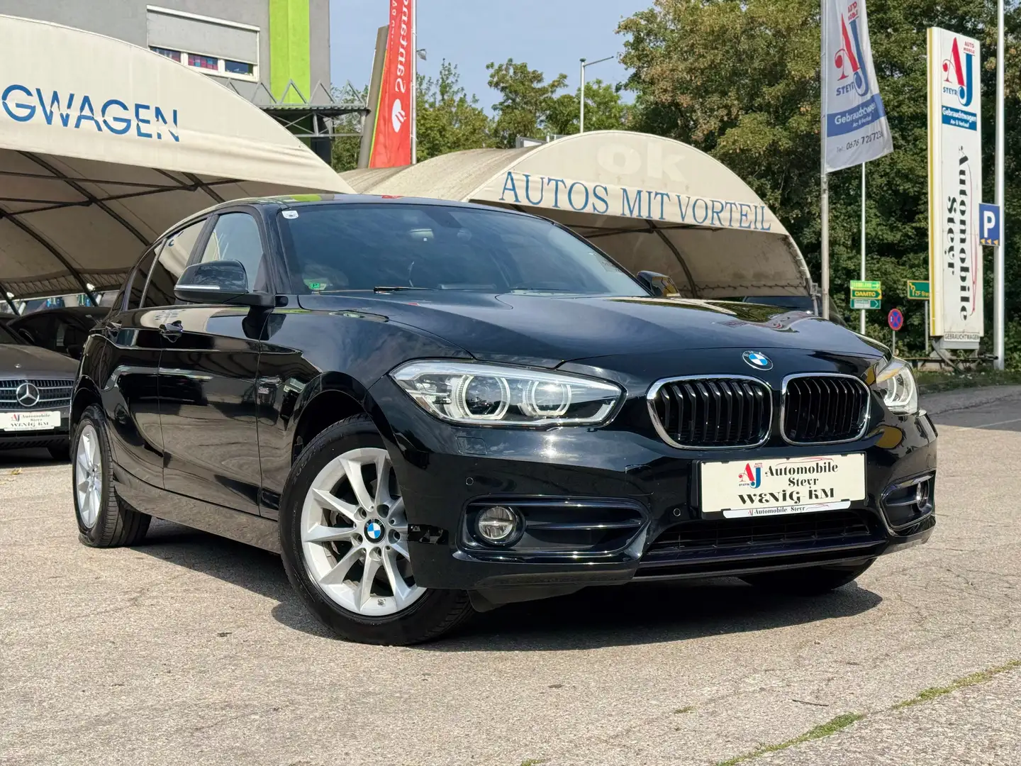 BMW 116 i Sport Line+M-Lenkradheizung+Navi+Kamera+Sitzheiz Schwarz - 1