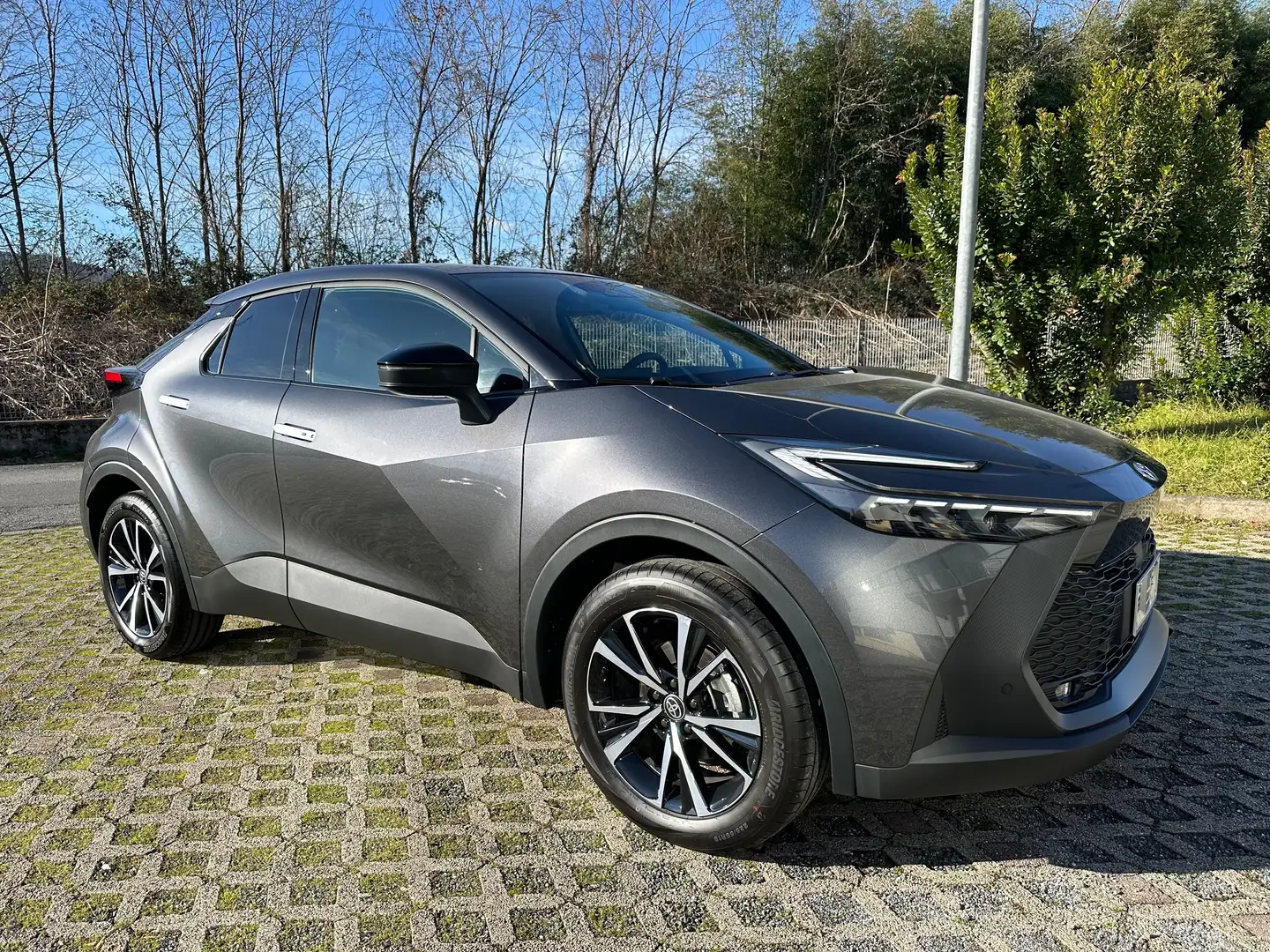Toyota C-HR C-HR 2.0 hv Trend fwd e-cvt Grigio - 1