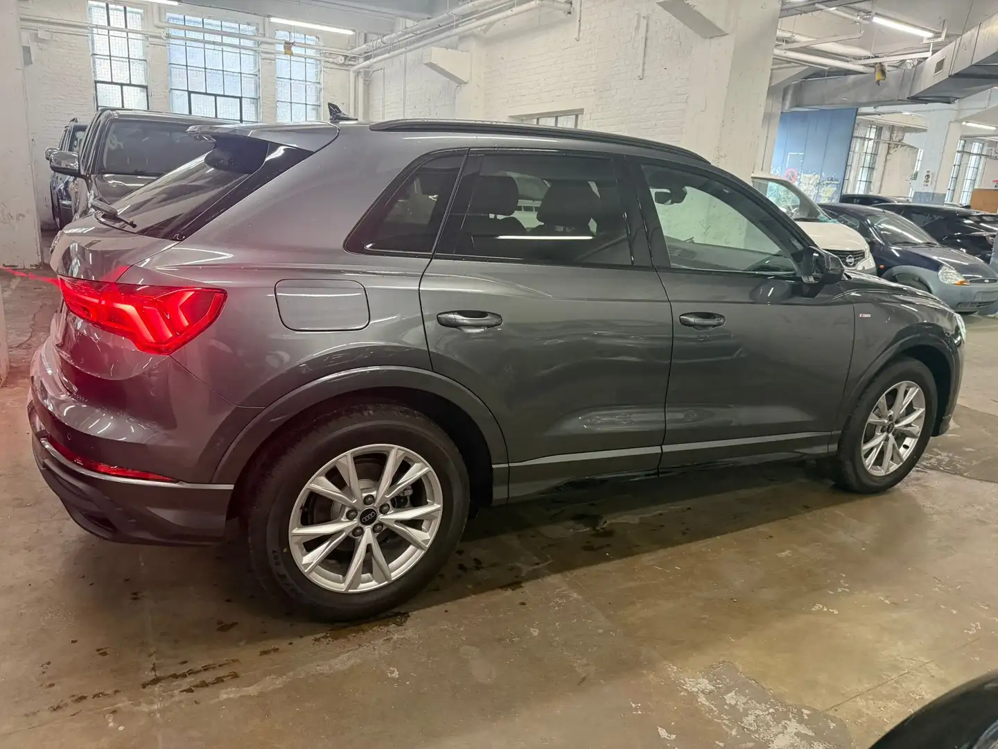Audi Q3 Q3 35 TDi Sport Edition S tronic Gris - 2