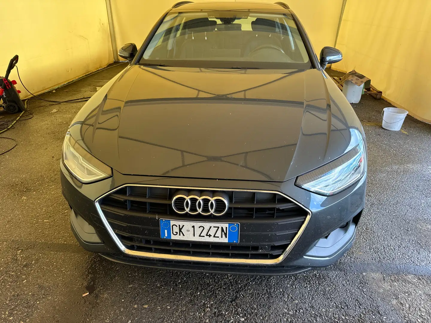 Audi A4 Avant 30 2.0 tdi mhev Business 136cv s-tronic Gris - 1