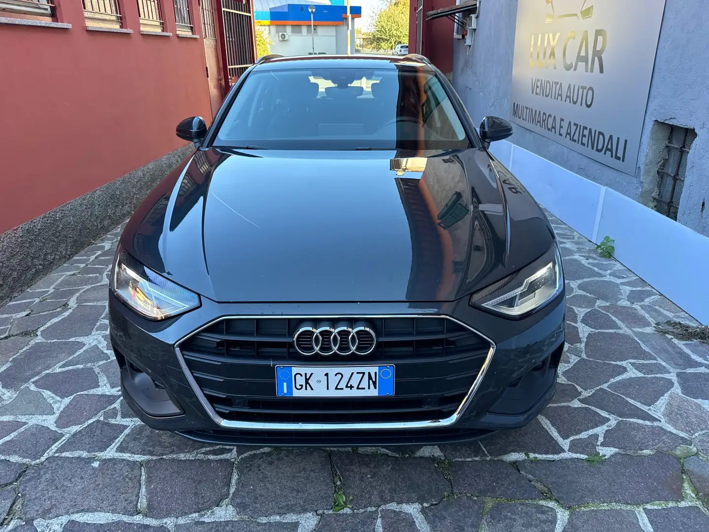 Audi A4 Avant 30 2.0 tdi mhev Business 136cv s-tronic Szary - 1