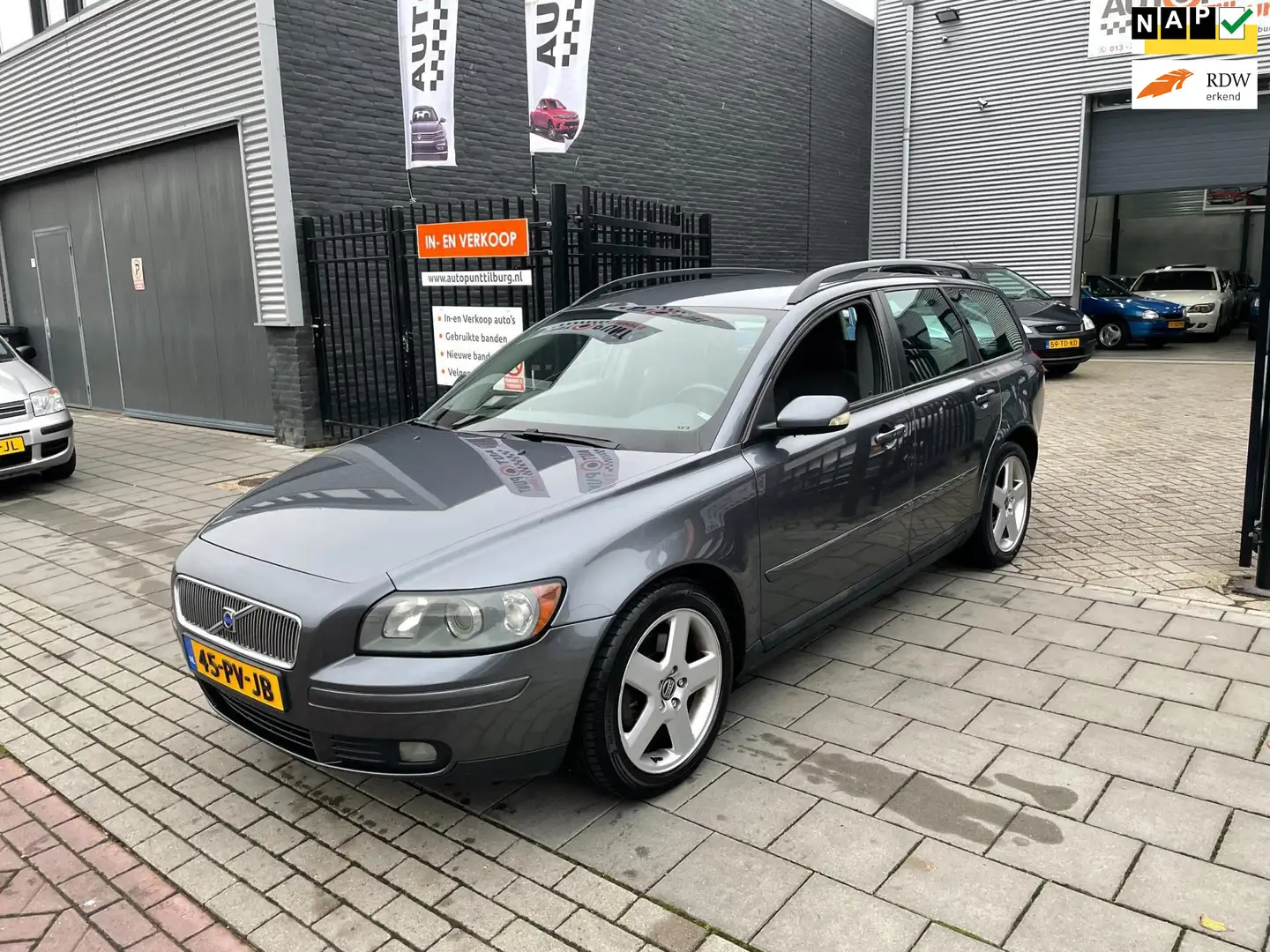 Volvo V50 2.4 Momentum Sport Trekhaak AircoKOPPAKKING LEK Grau - 1
