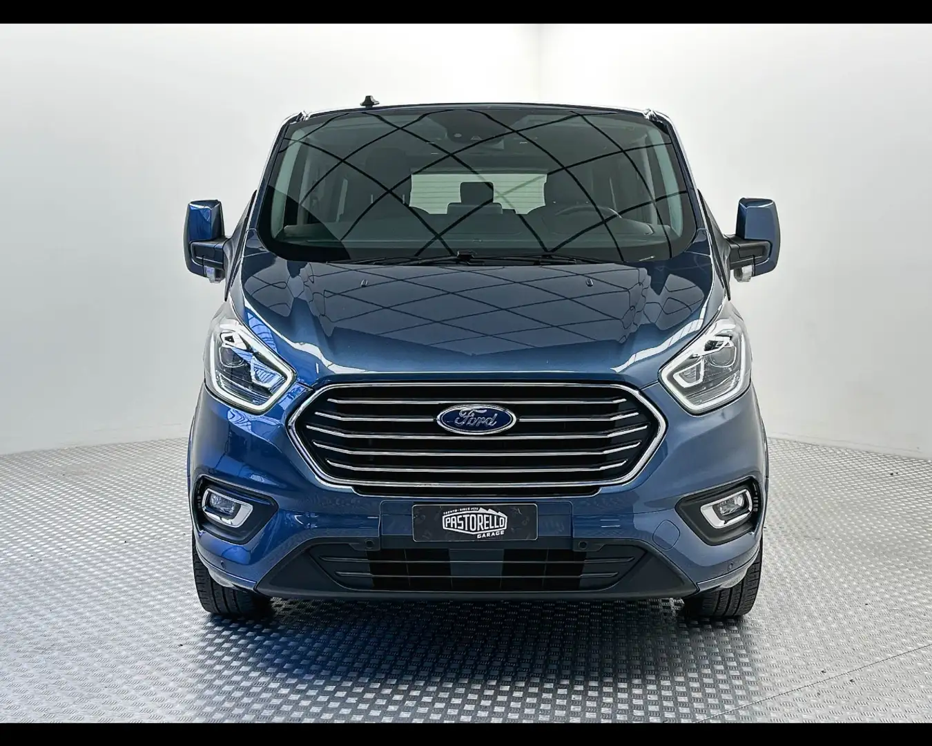 Ford Tourneo Custom 320 2.0 EcoBlue 130CV PC Titanium Bleu - 2