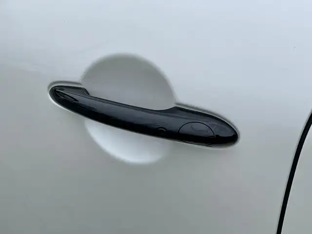 Mini Cooper Cooper view 10
