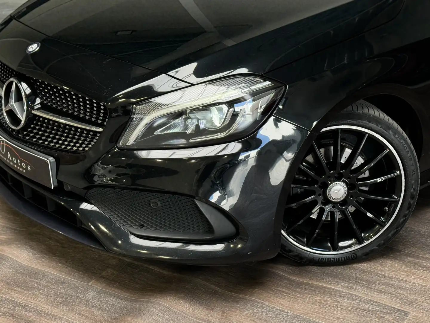Mercedes-Benz A 180 d** PACK AMG ** BOITE AUTO ** CAR PLAY ** CAMERA Noir - 2