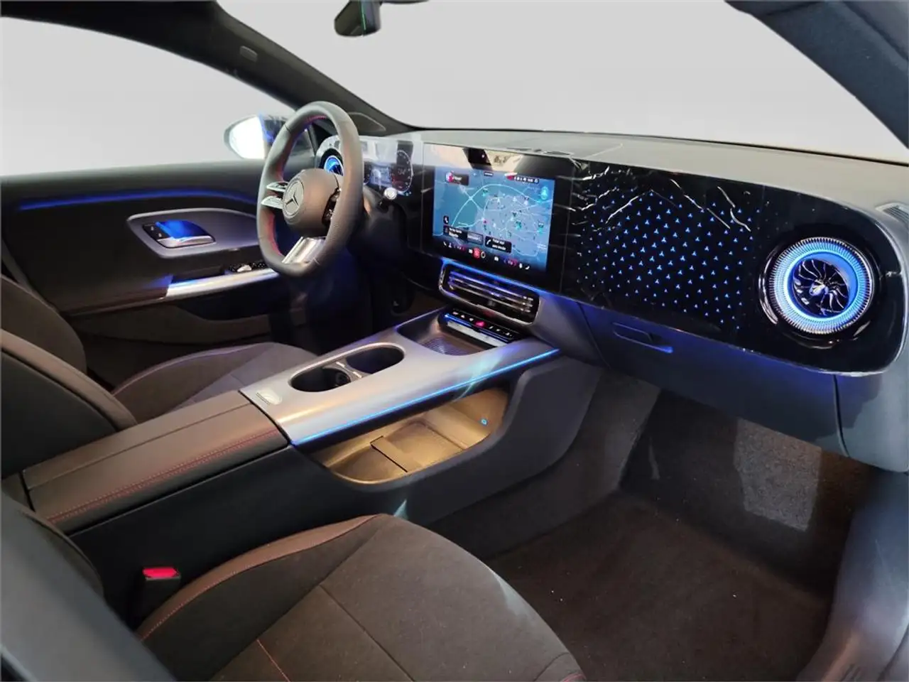 Mercedes-Benz CLA 2026 — фото 10