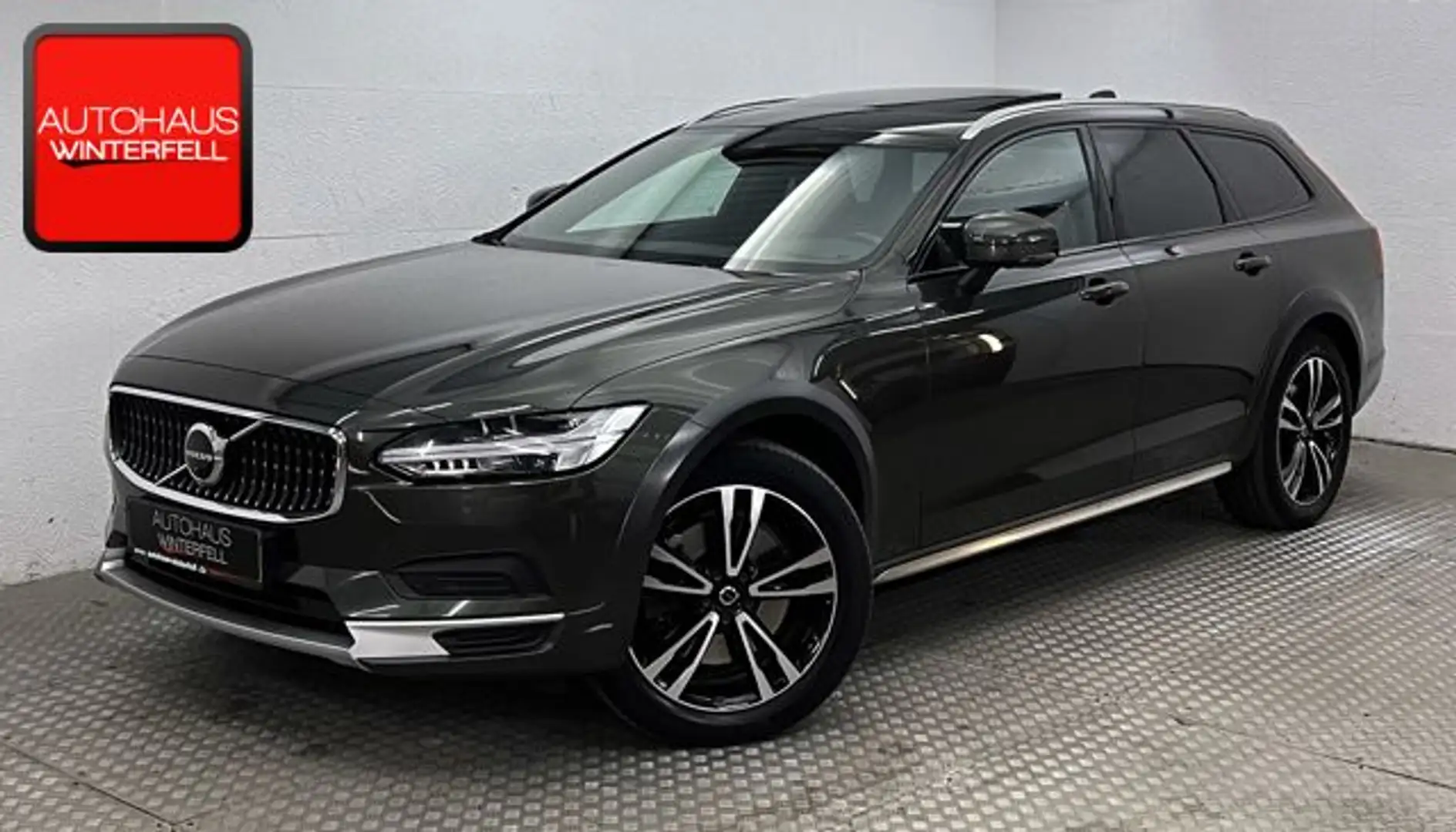 Volvo V90 Cross Country D5 AWD Pro PANO+AHK+360+ Gri - 1