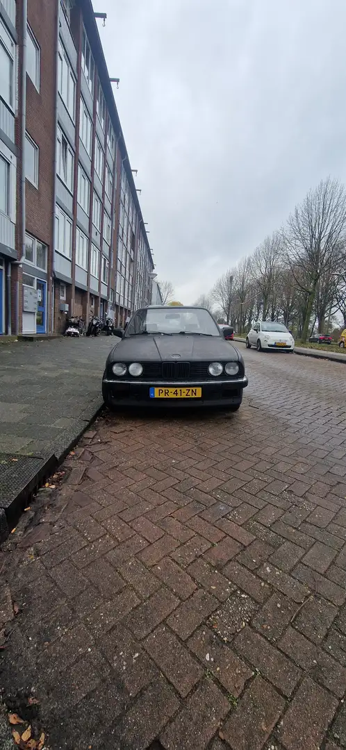BMW 320 e30 320 met een 325 motor - 2