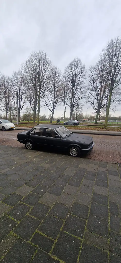 BMW 320 e30 320 met een 325 motor - 1