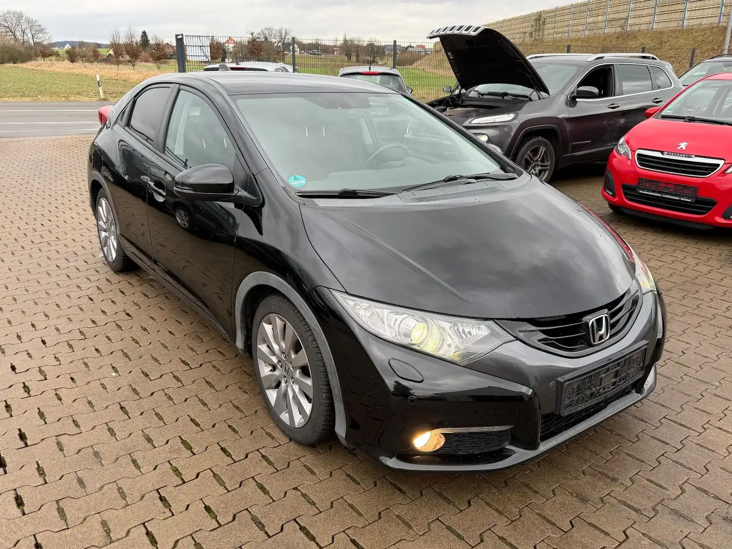 Honda Civic Lim. 5-trg. 1.6 i-DTEC Lifestyle Xenon Eur Schwarz - 2