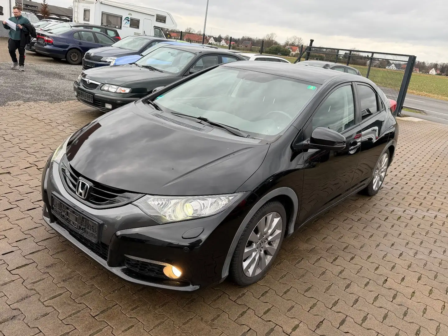 Honda Civic Lim. 5-trg. 1.6 i-DTEC Lifestyle Xenon Eur Schwarz - 1