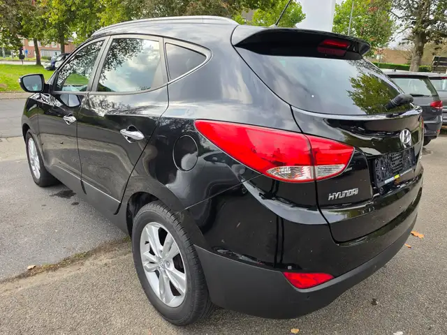 Hyundai Ix35 view 4