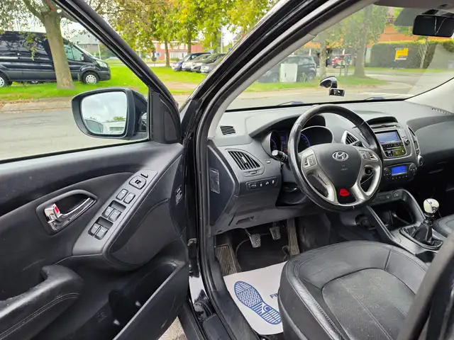 Hyundai Ix35 view 8