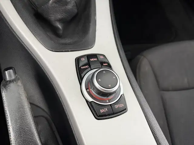 BMW 3 Series view 26