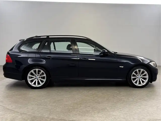 BMW 3 Series view 7