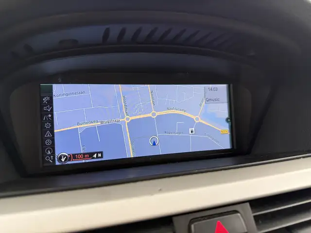 BMW 3 Series view 17