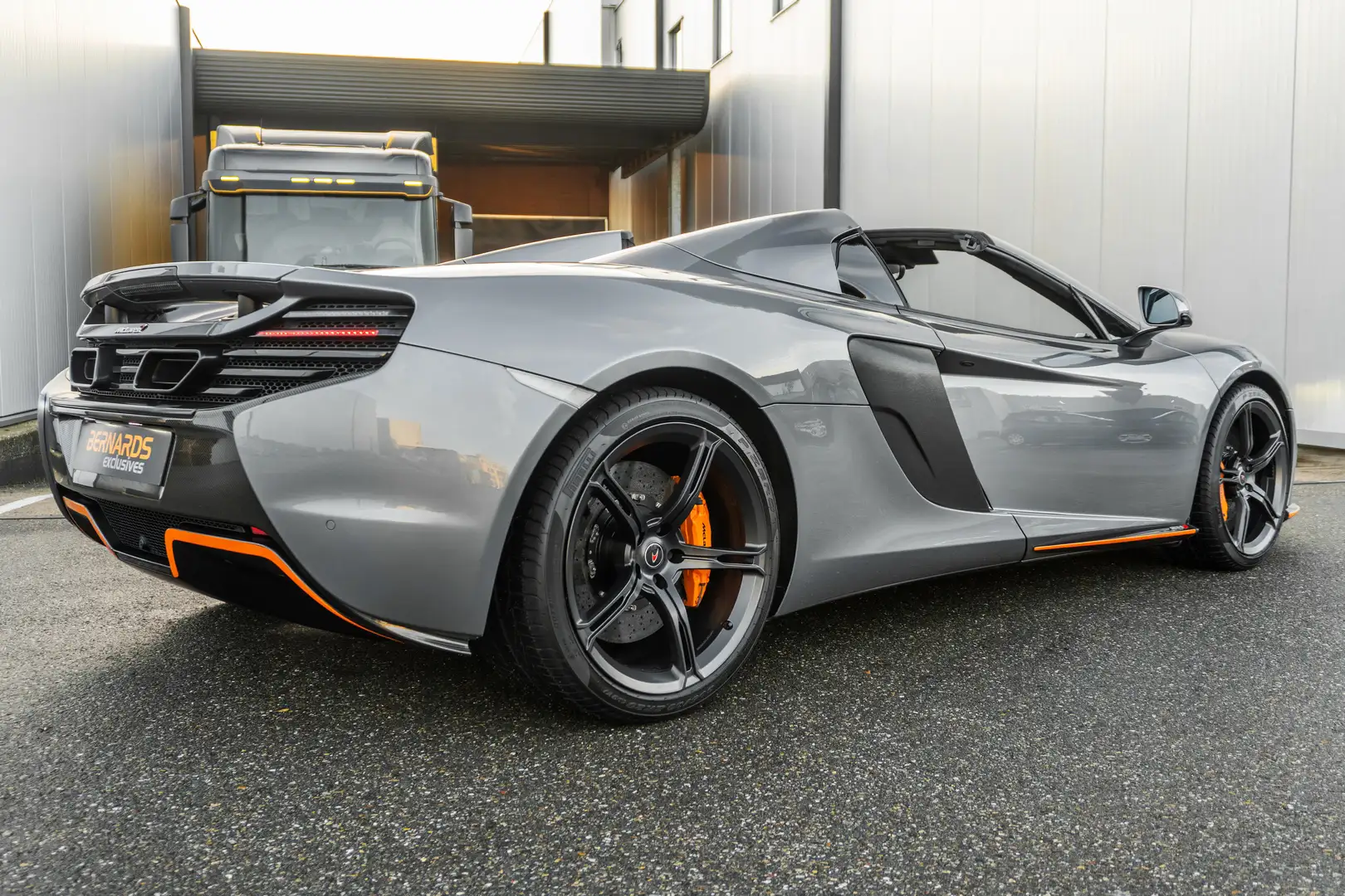 McLaren 650S Spider - Titanium Silver - Carbon - Lift - Meridian Silber - 2