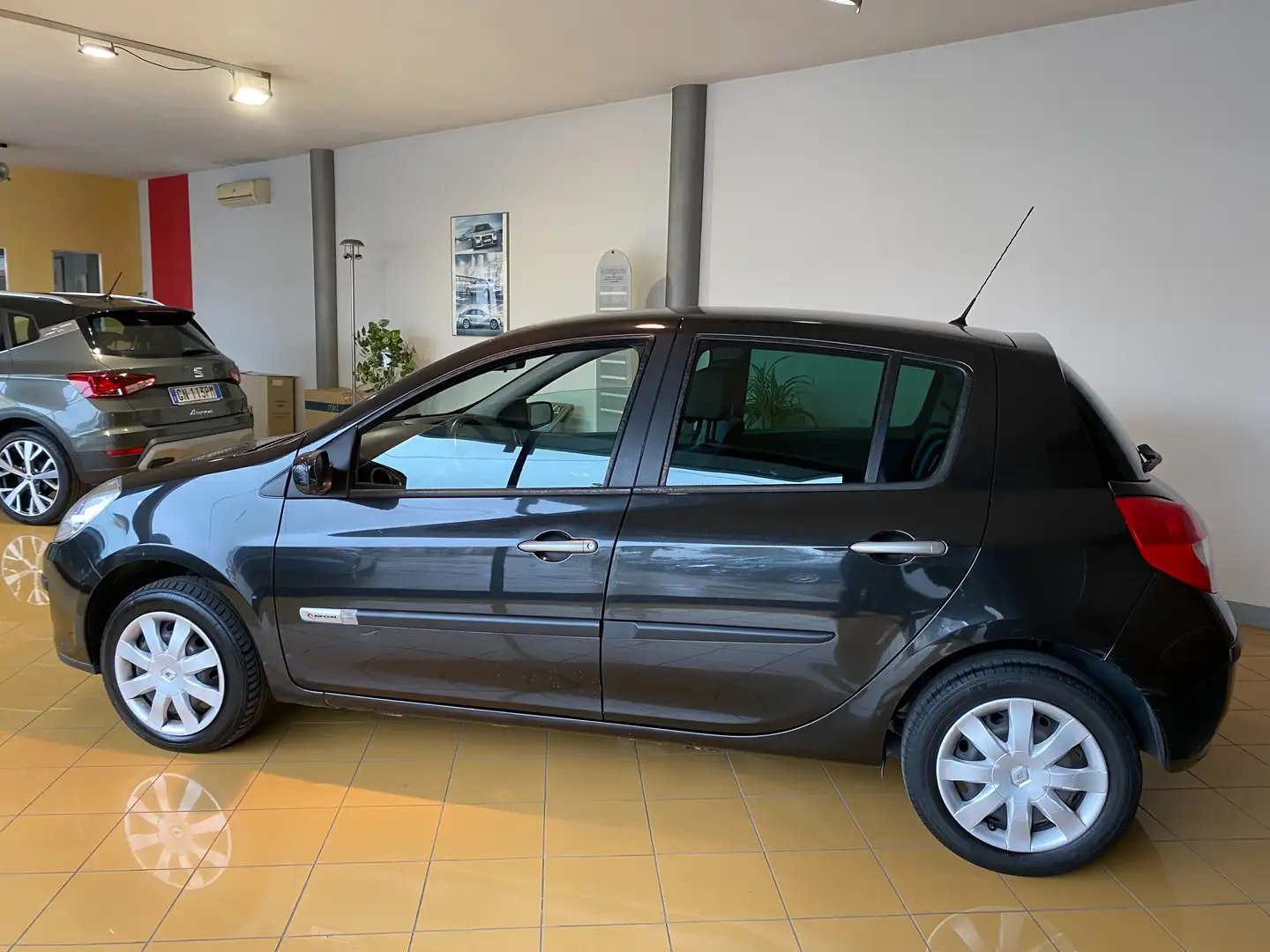 Renault Clio Clio 5p 1.2 16v Rip Curl Nero - 1