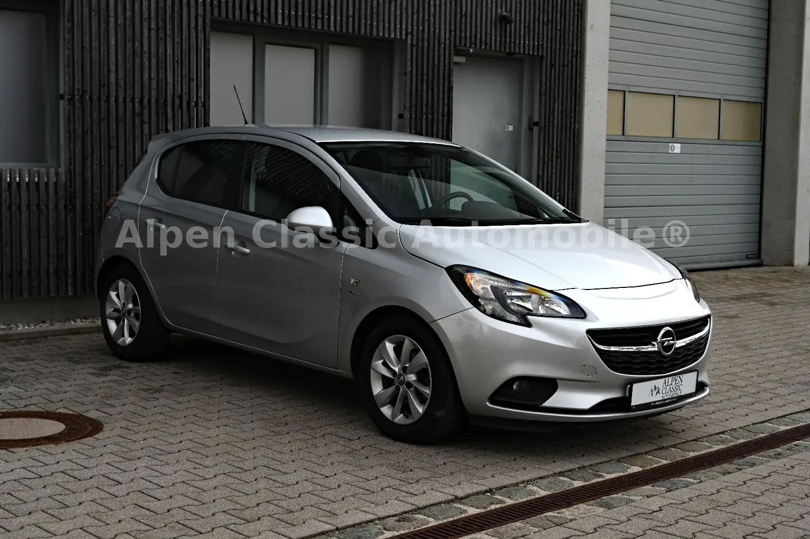 Opel Corsa E Drive Automatik, CarPlay, Lenkradheizung Silber - 1