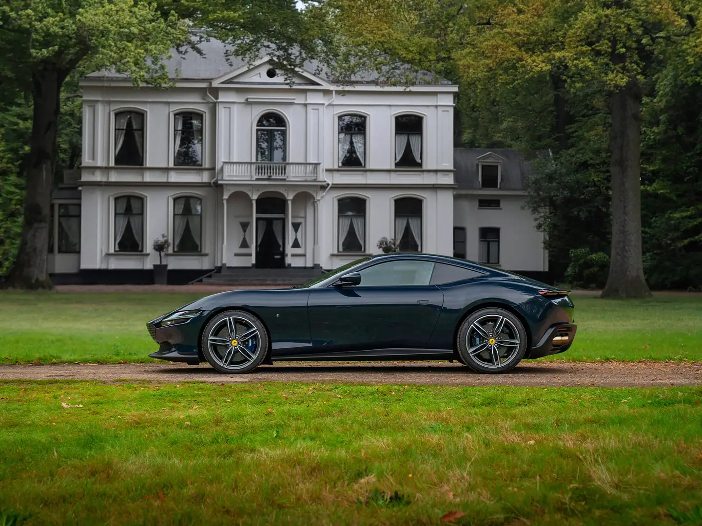 Ferrari Roma 3.9 V8 HELE | Daytona Seats | Pass. Display | ADAS Blauw - 1