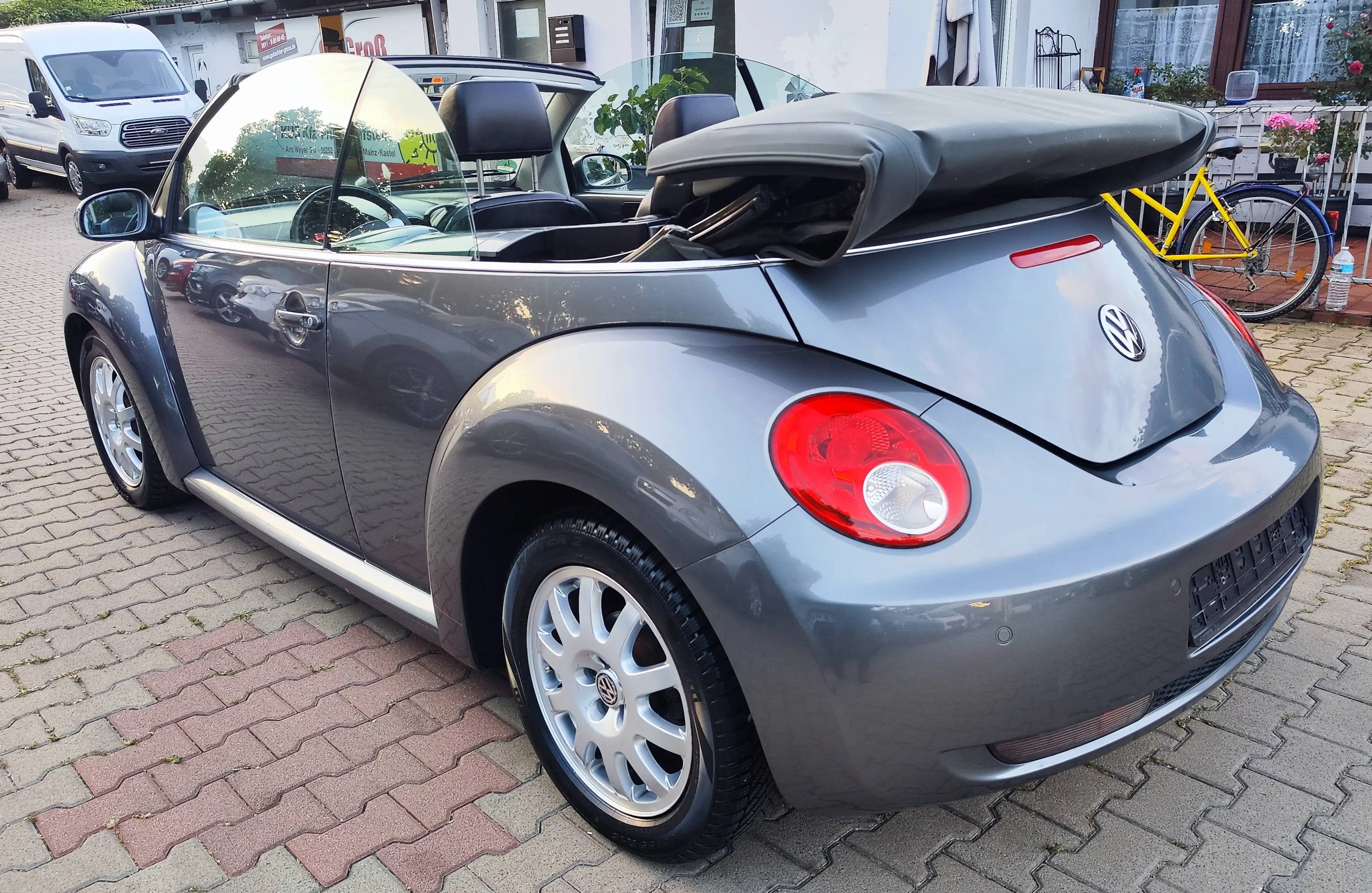 Volkswagen New Beetle 2.0 — photo 5