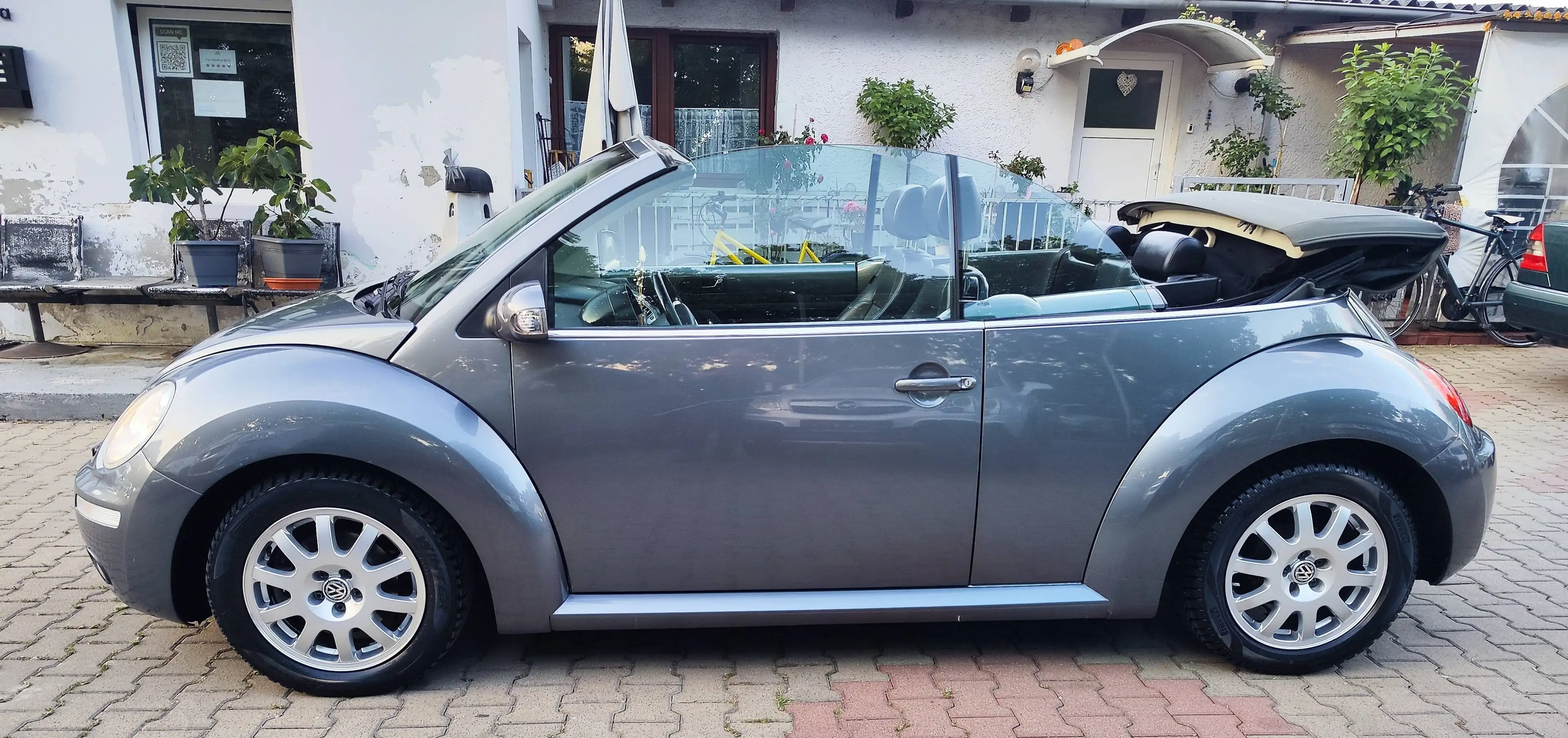 Volkswagen New Beetle 2.0 — photo 4