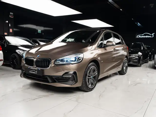 BMW 218 d Active Tourer Luxury auto TETTO HUD LED