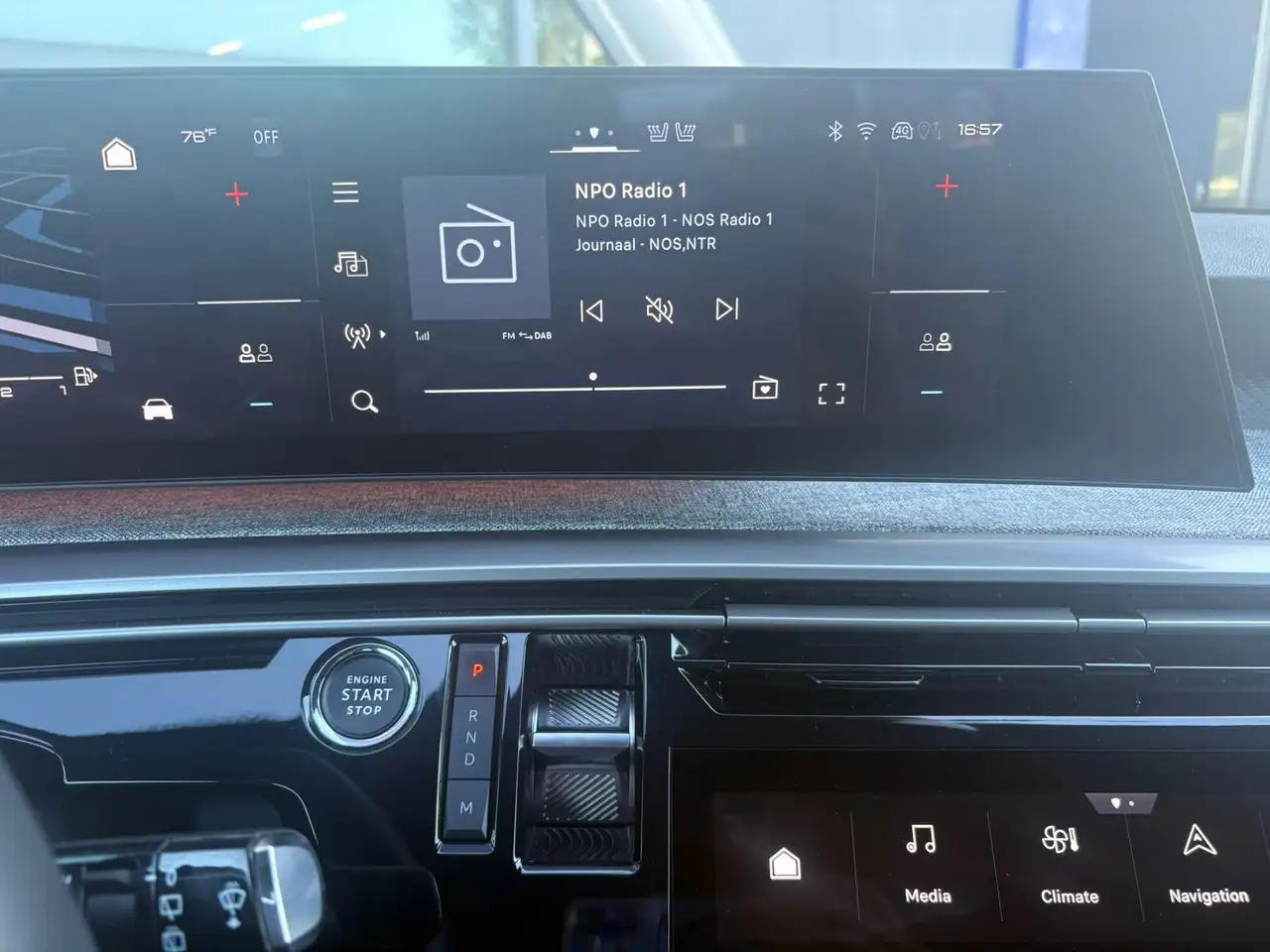 Peugeot 5008 1.2 Hybrid 145pk Allure 7 Pers. Automaat / 360 Cam, миниатюра 17