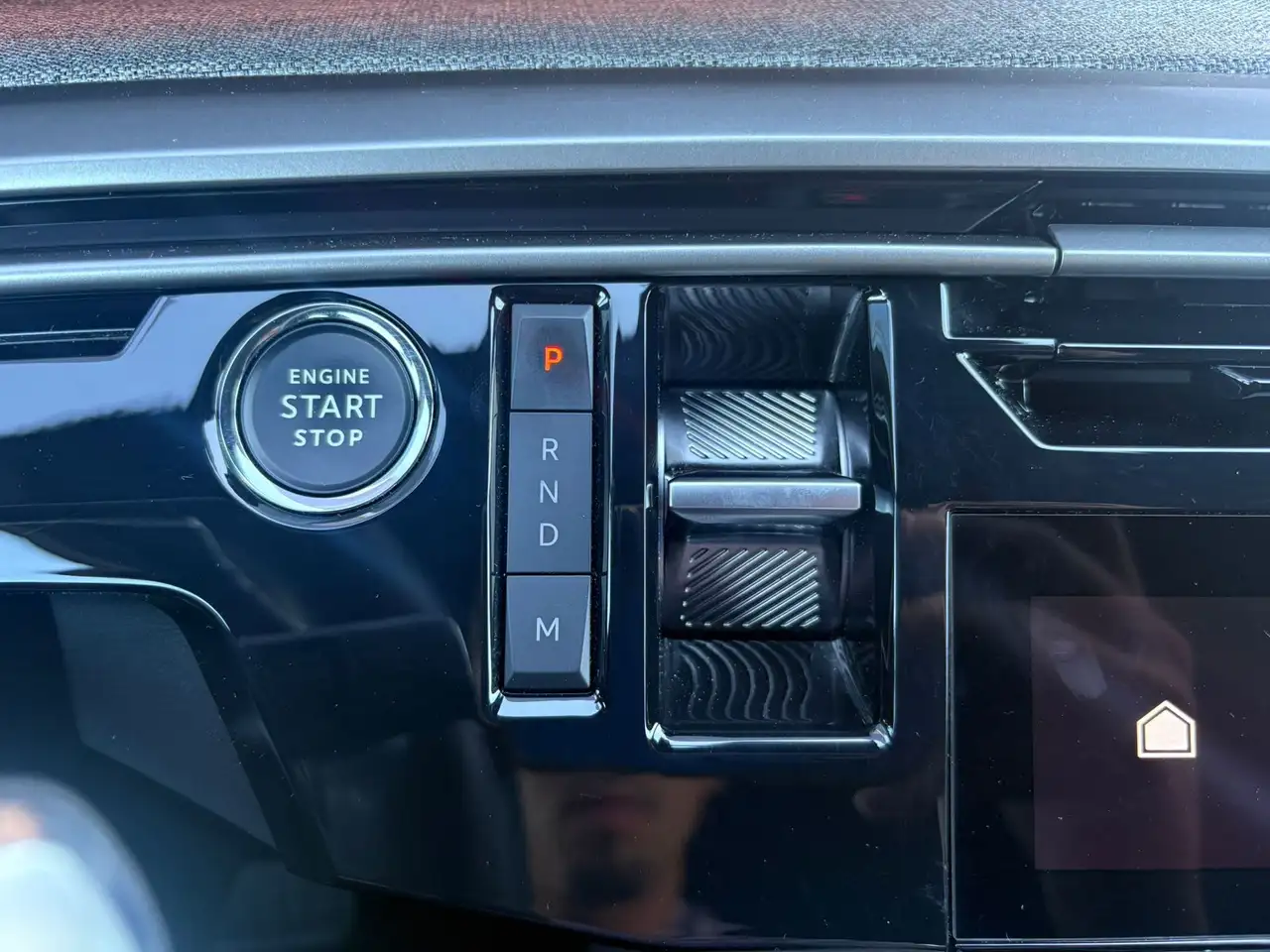 Peugeot 5008 1.2 Hybrid 145pk Allure 7 Pers. Automaat / 360 Cam, миниатюра 9