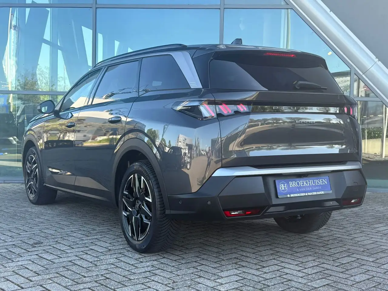 Peugeot 5008 1.2 Hybrid 145pk Allure 7 Pers. Automaat / 360 Cam, миниатюра 4