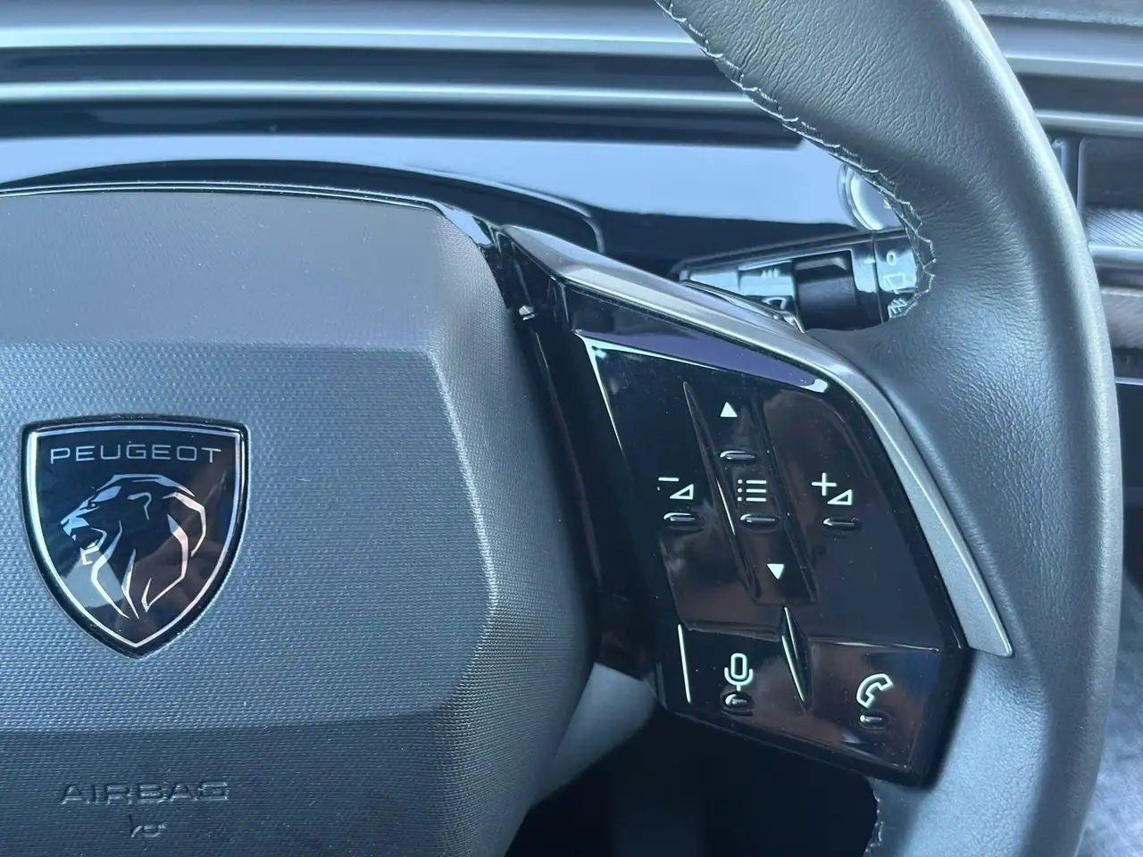 Peugeot 5008 1.2 Hybrid 145pk Allure 7 Pers. Automaat / 360 Cam, миниатюра 13