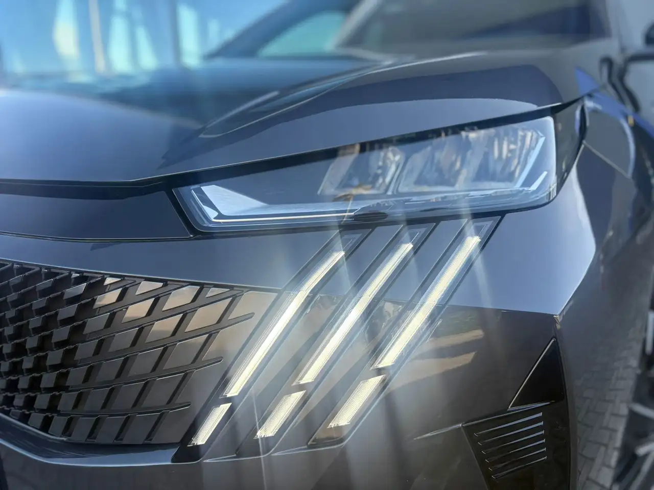 Peugeot 5008 1.2 Hybrid 145pk Allure 7 Pers. Automaat / 360 Cam, миниатюра 10