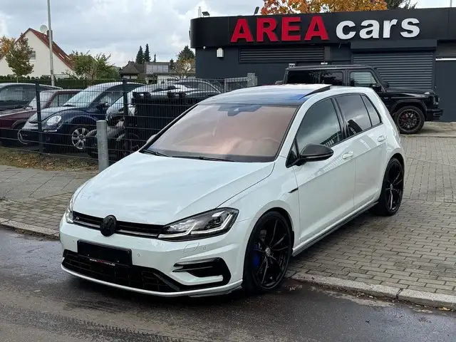 Volkswagen Golf VII Lim. 4M*AKRAPOVIC*PANO*KEY*ACC*TOT*KAM*