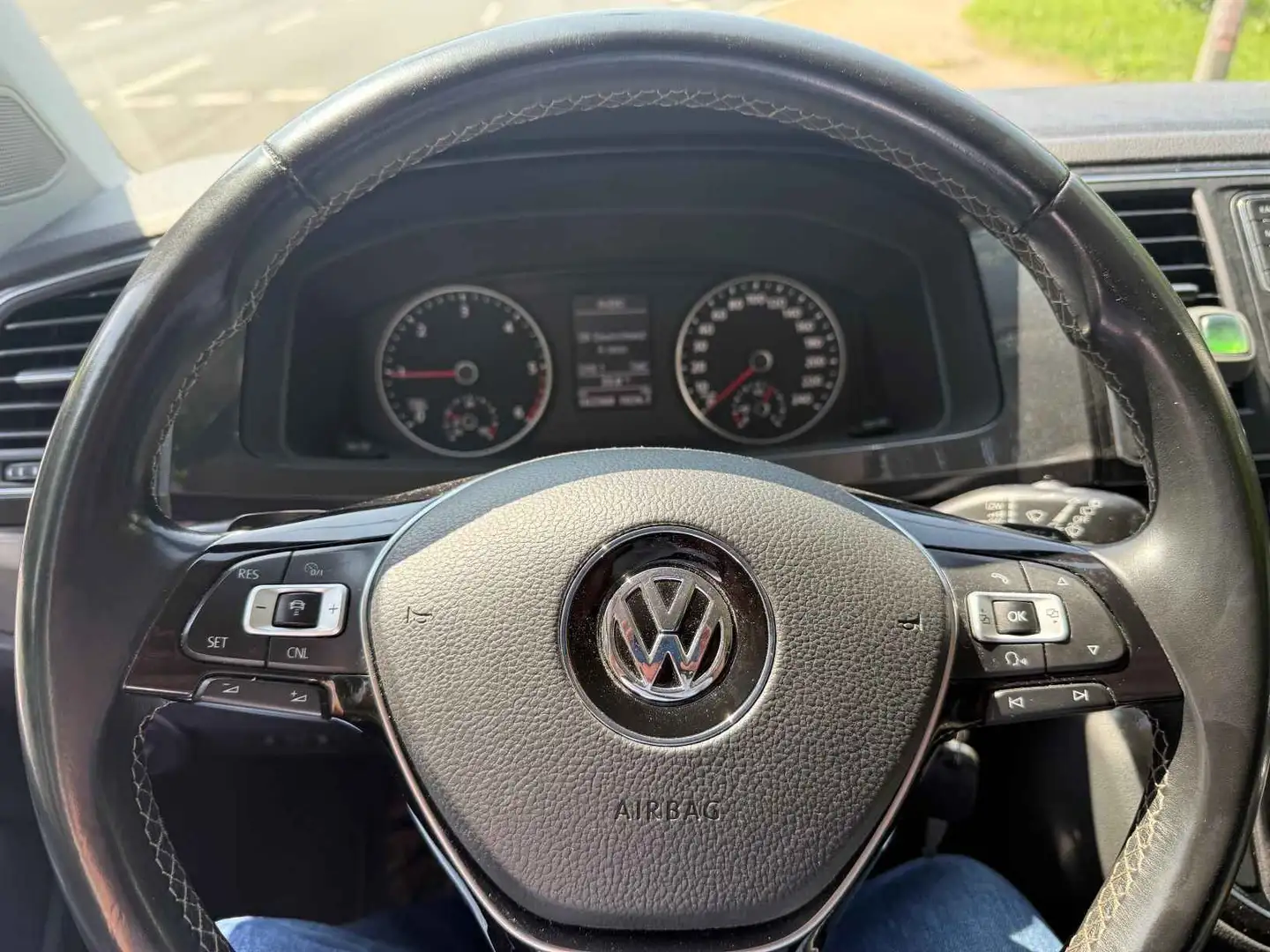 Volkswagen T6 Multivan PanAmericana DSG Kurz 4MOTION Gold - 2