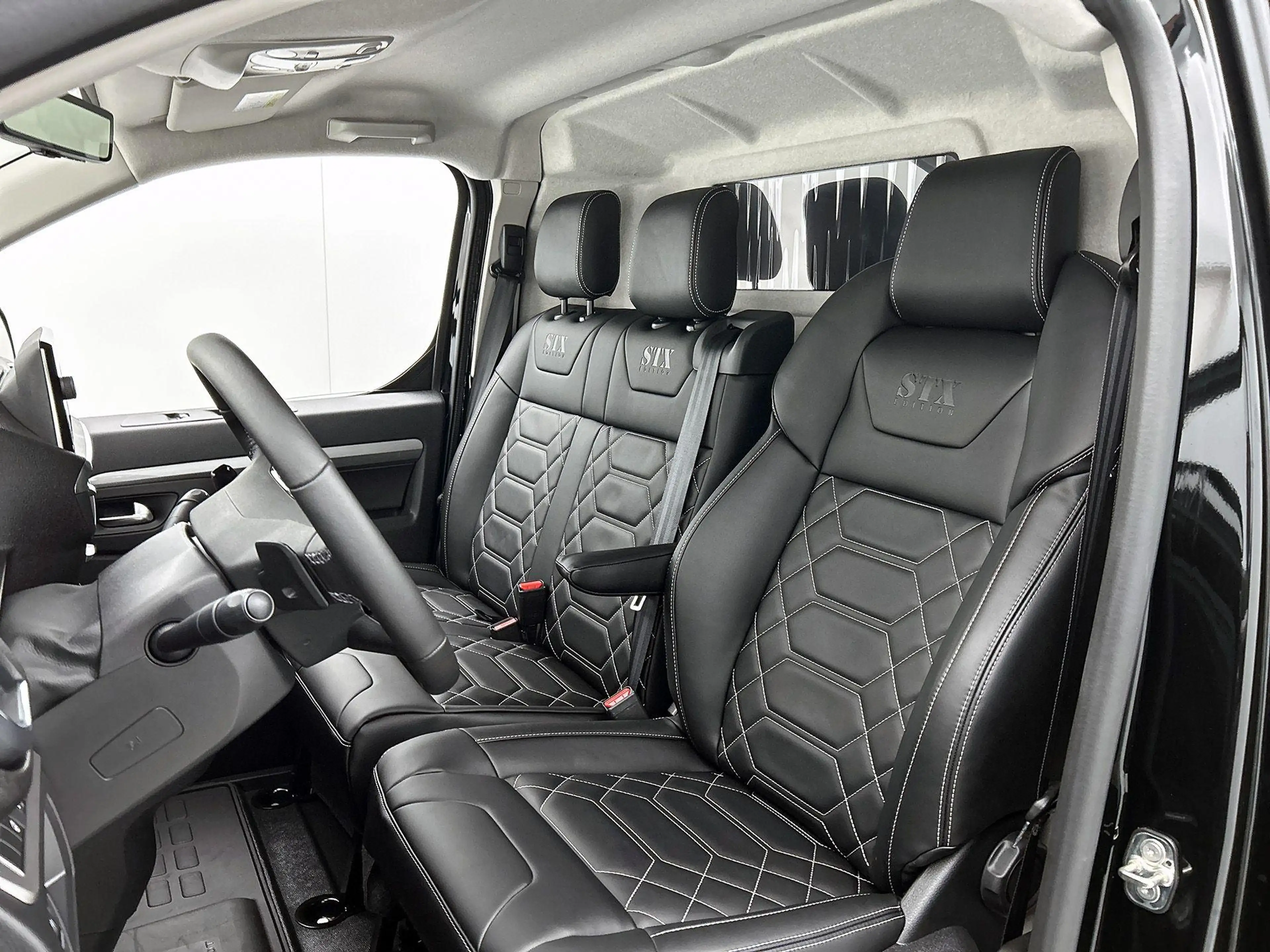 Peugeot e-Expert EV L3 75 kWh | Lederen Bekleding | Led Koplampen | — photo 9