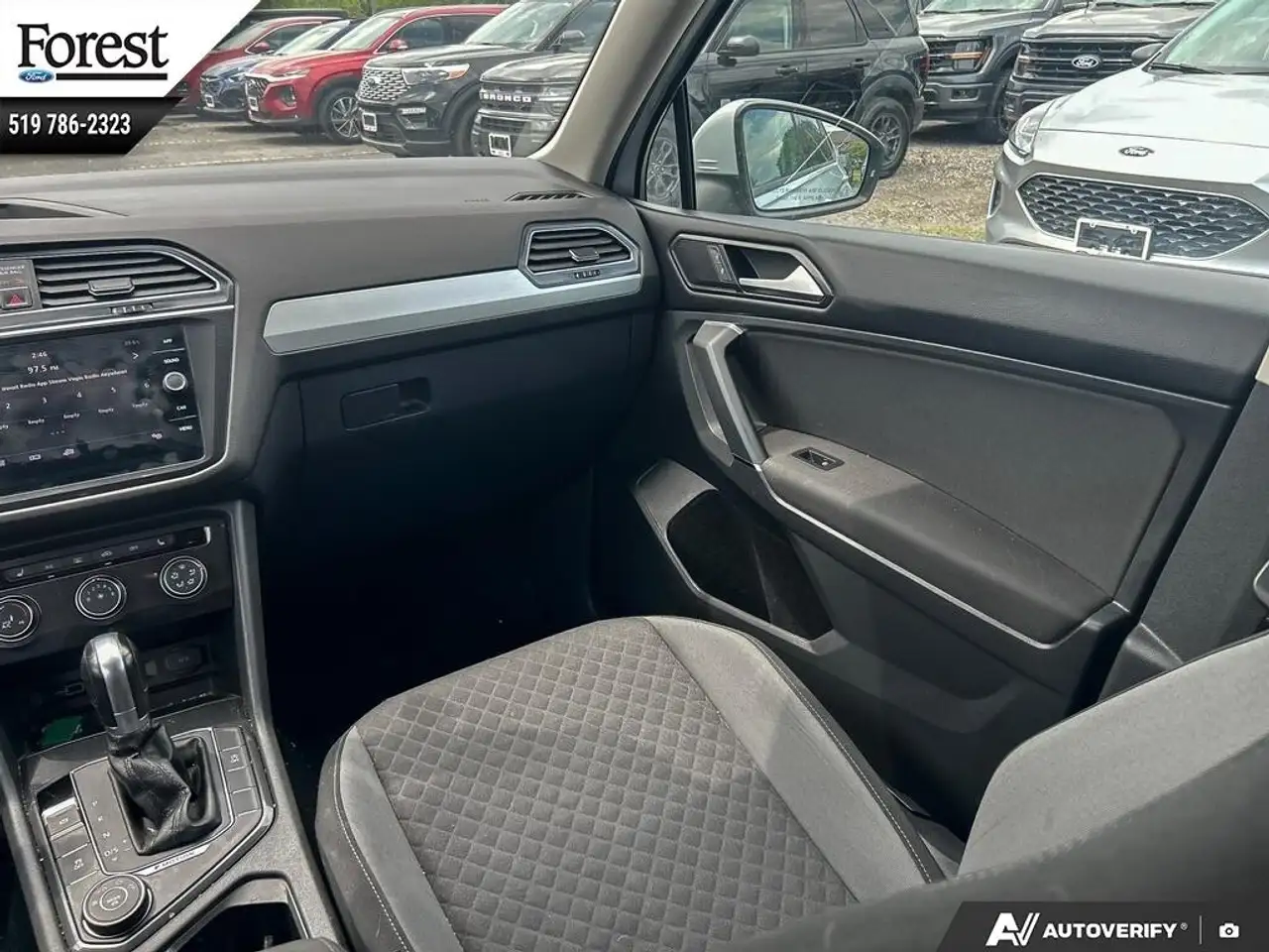 Volkswagen Tiguan photo Volkswagen Tiguan