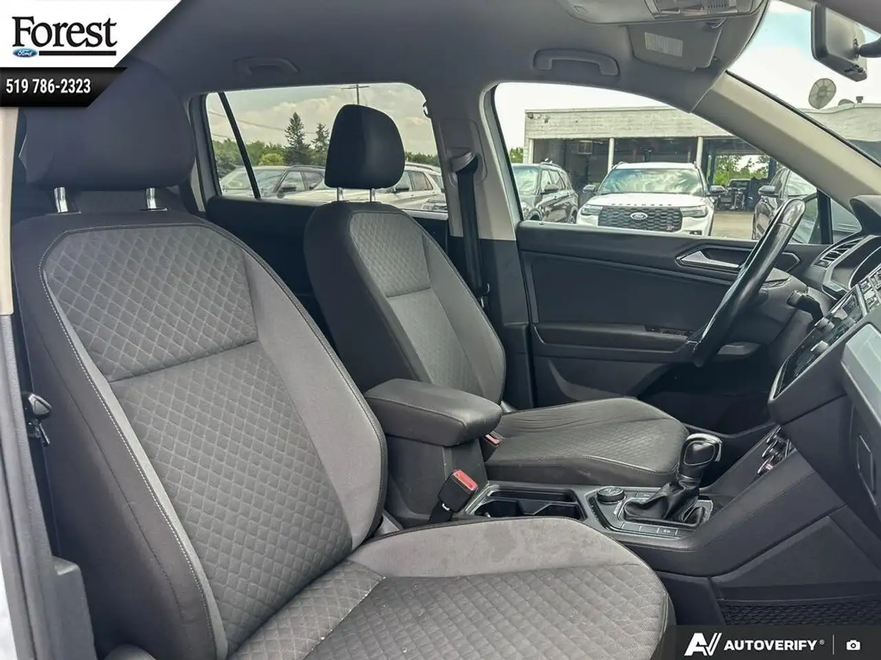 Volkswagen Tiguan photo Volkswagen Tiguan