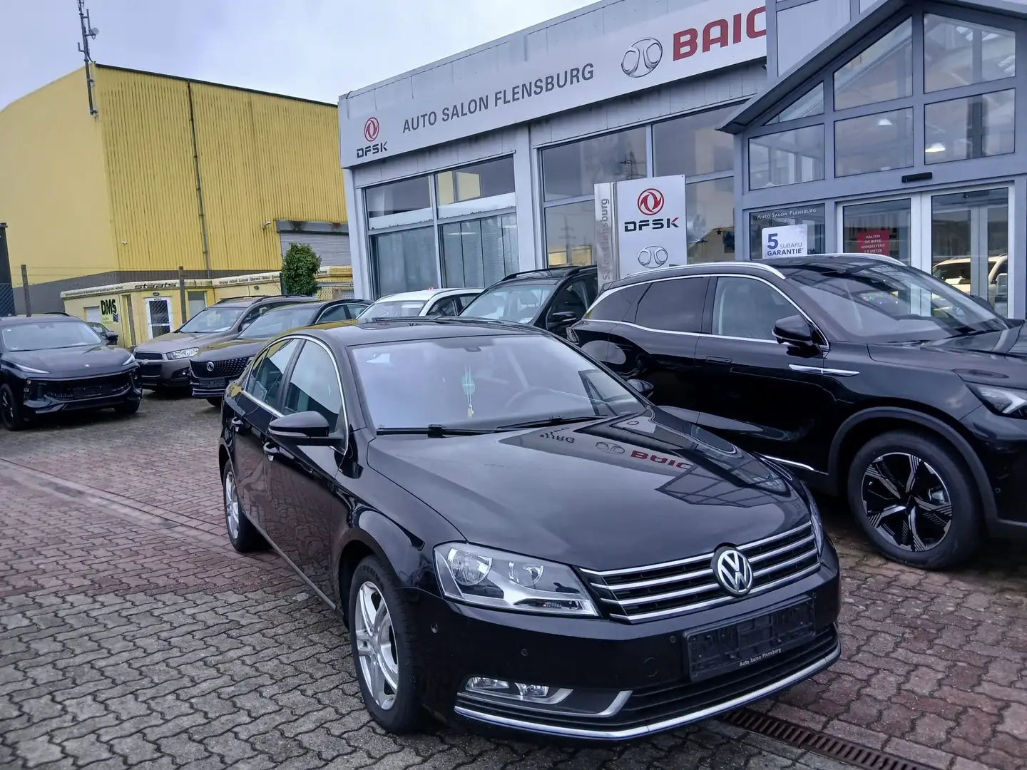 Volkswagen Passat Comfortline BlueMotion*Navi*PDC*Sitzheizung uvm. Schwarz - 1