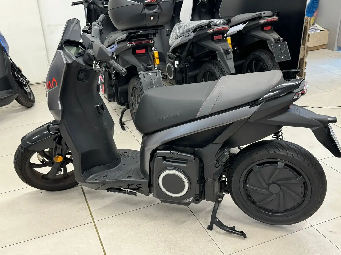 SEAT MO eScooter 125 Alumi R9kW Gris - 2