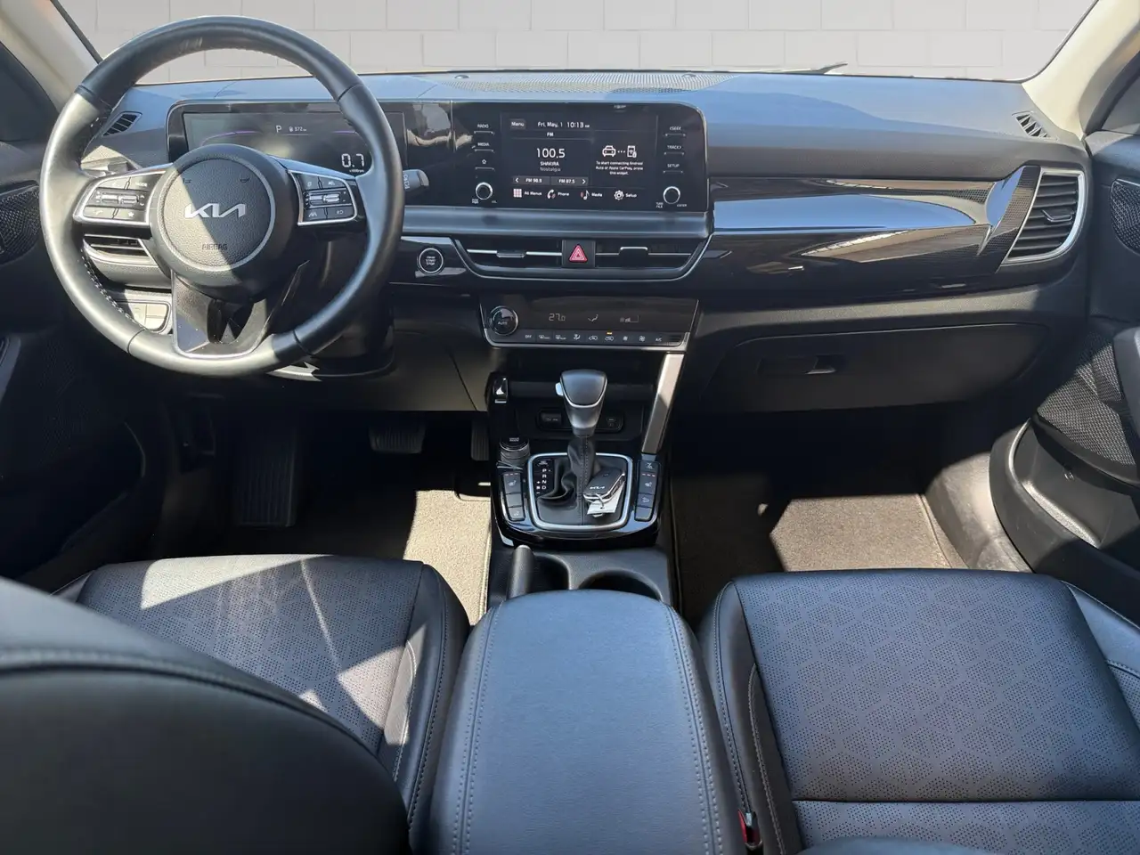 Kia Seltos снимка Kia Seltos