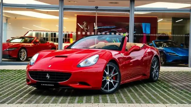 Ferrari California V8
